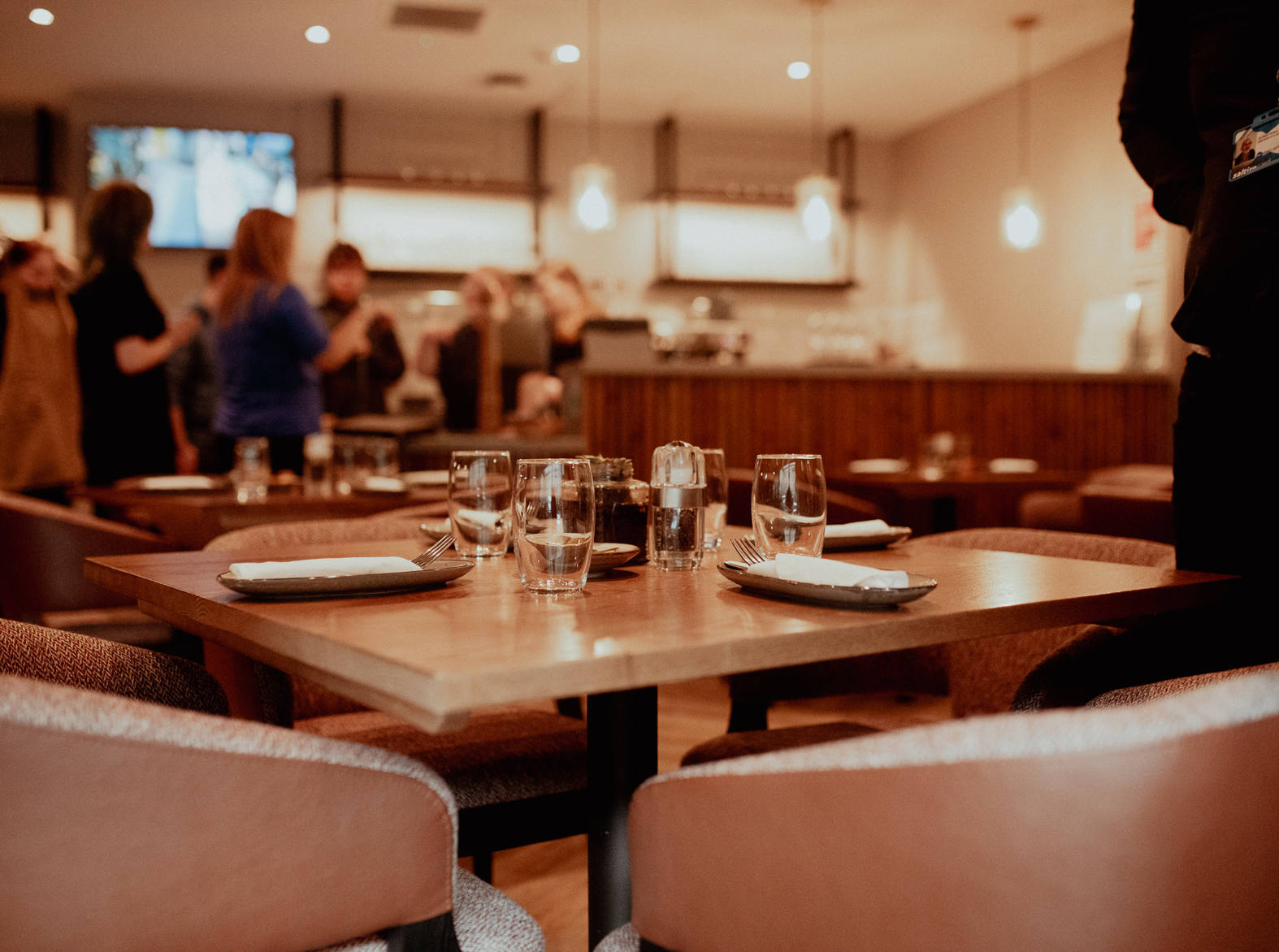 set table in the academy restaurant